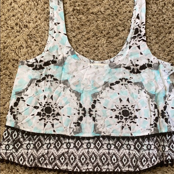 NWT Green Dragon Crop Tank - Picture 2 of 5